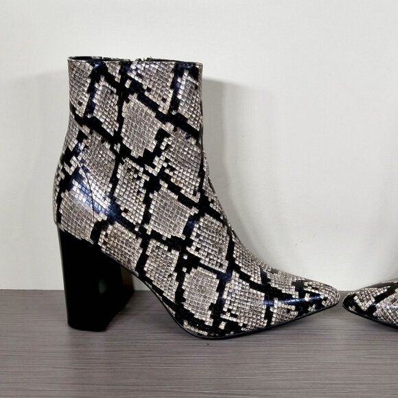 Jeffrey Campbell Raven Bootie, Python Print Leather, Womens Size 6 M - Picture 7 of 12